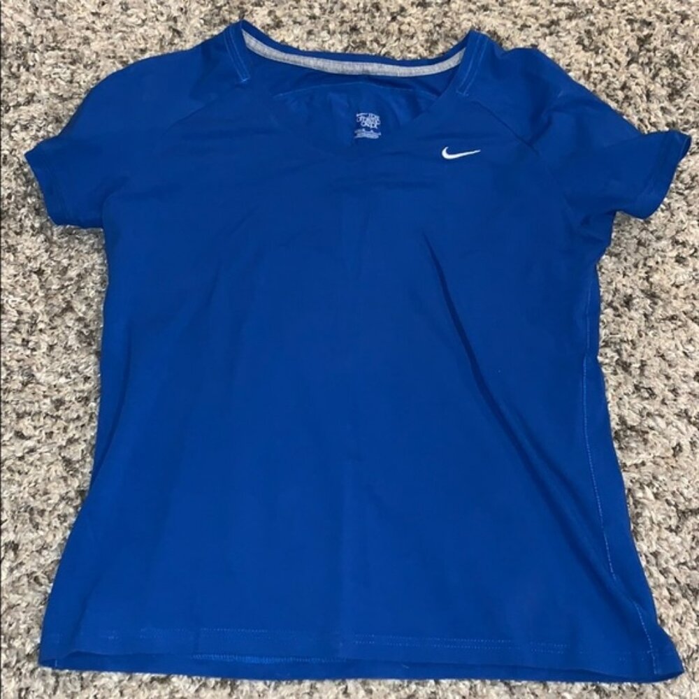 (FINAL $) Nike tshirt